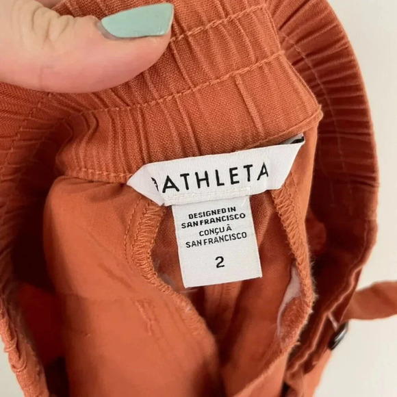 Athleta Voyager Linen Utility Shorts in Sunbaked Clay Size 2 - Picture 3 of 6